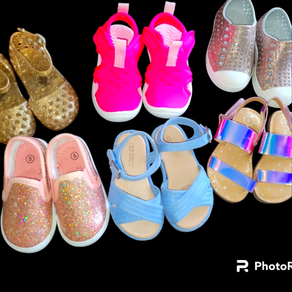 Kids size 5 NWOT shoes. Little girl size